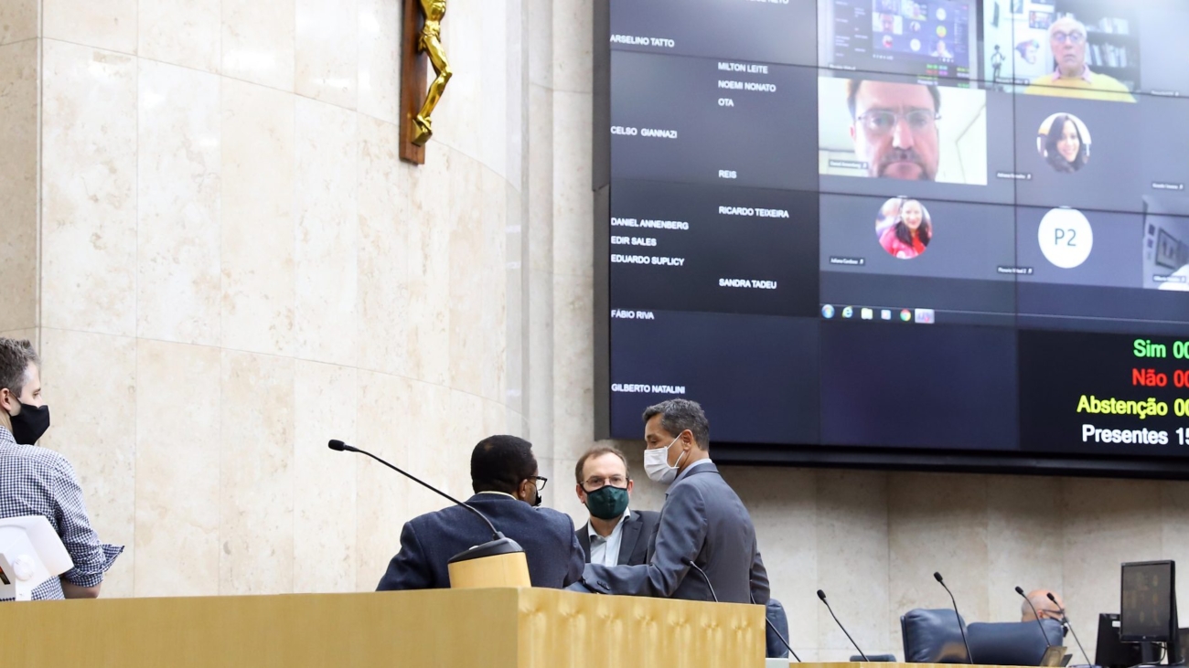 2020-09-24-2020-Sessão-Plenária-Tribuna-Livre-André-Moura-Rede-Câmara-capa-8243-scaled